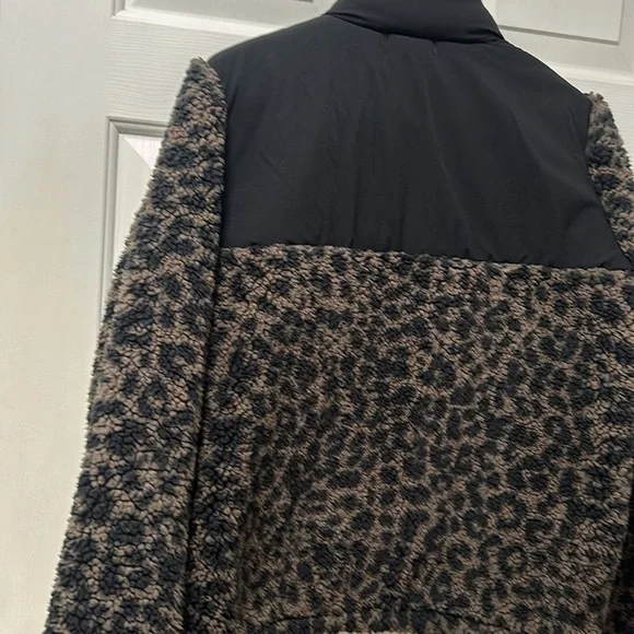 P.J.Salvage Faux Fur Jacket / Coat Size Medium - Picture 7 of 15